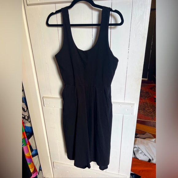 Pact Women’s Tie Back Dress W/pockets Black Size Medium - Picture 1 of 5